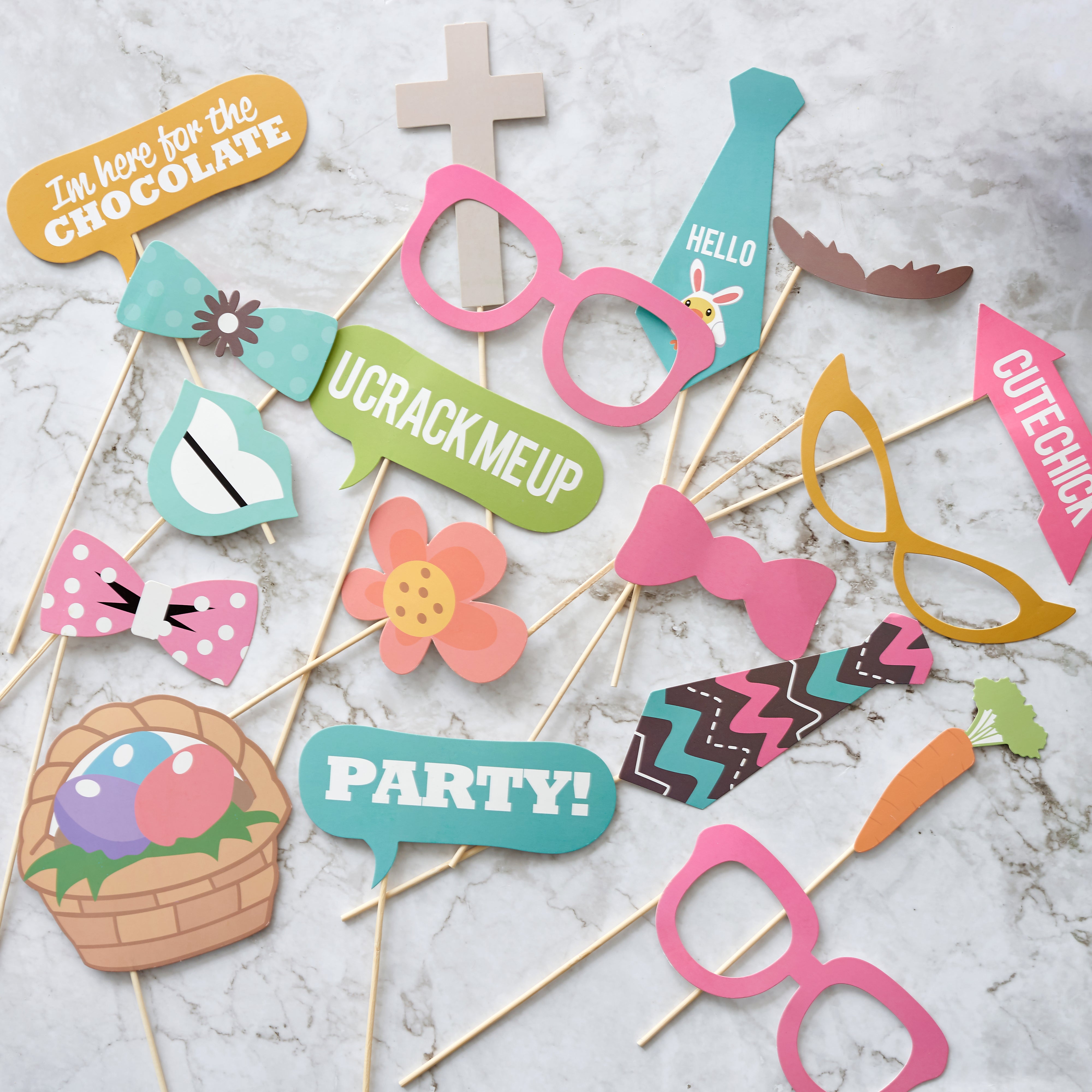 60 Easter Themed Photo Booth Props