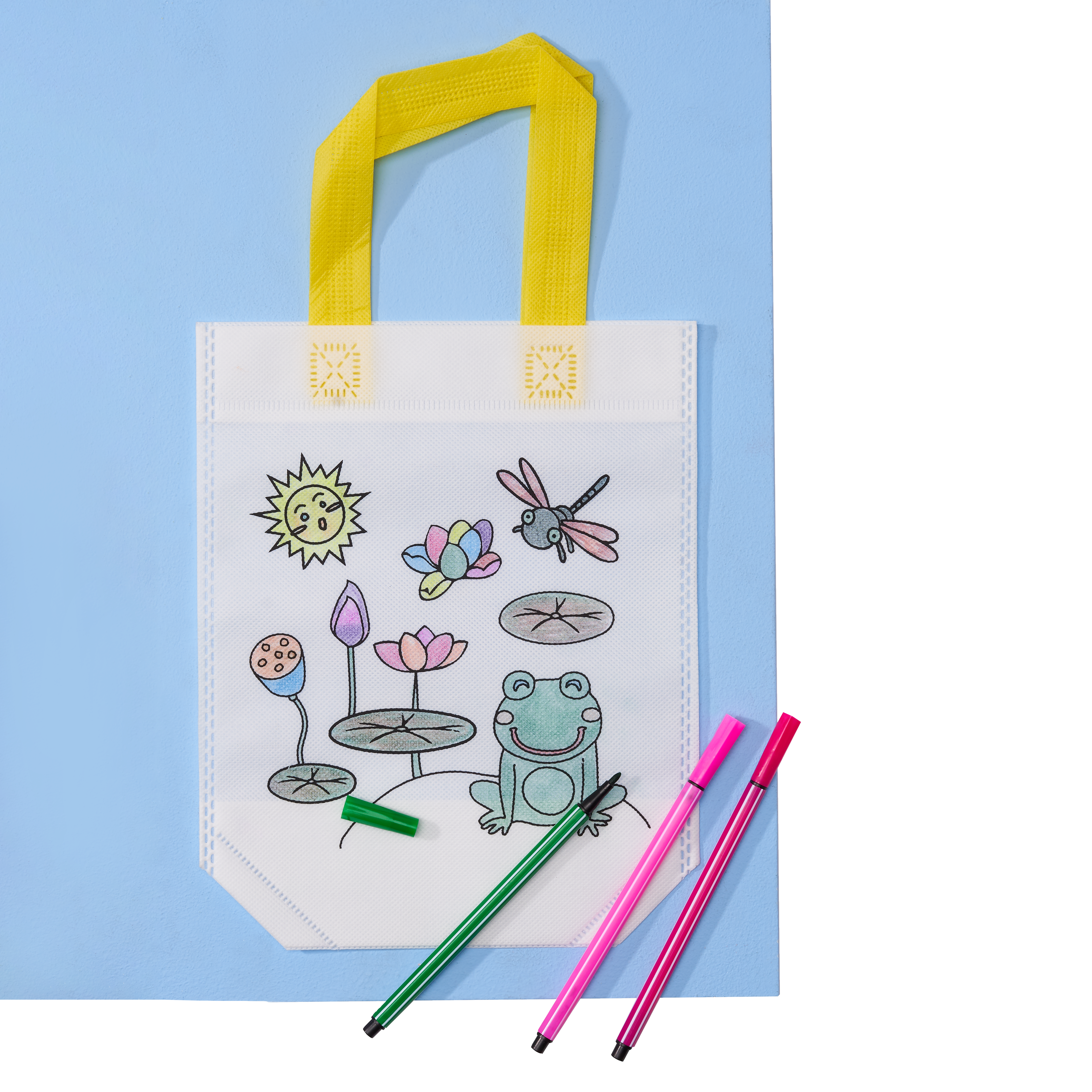 10 Colour Your Own Bags with Pens